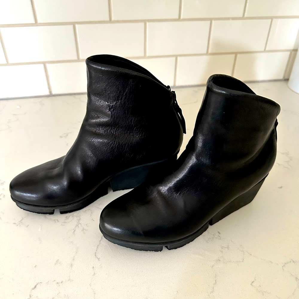 TRIPPEN Boots in Black Leather Size 7.5/8
